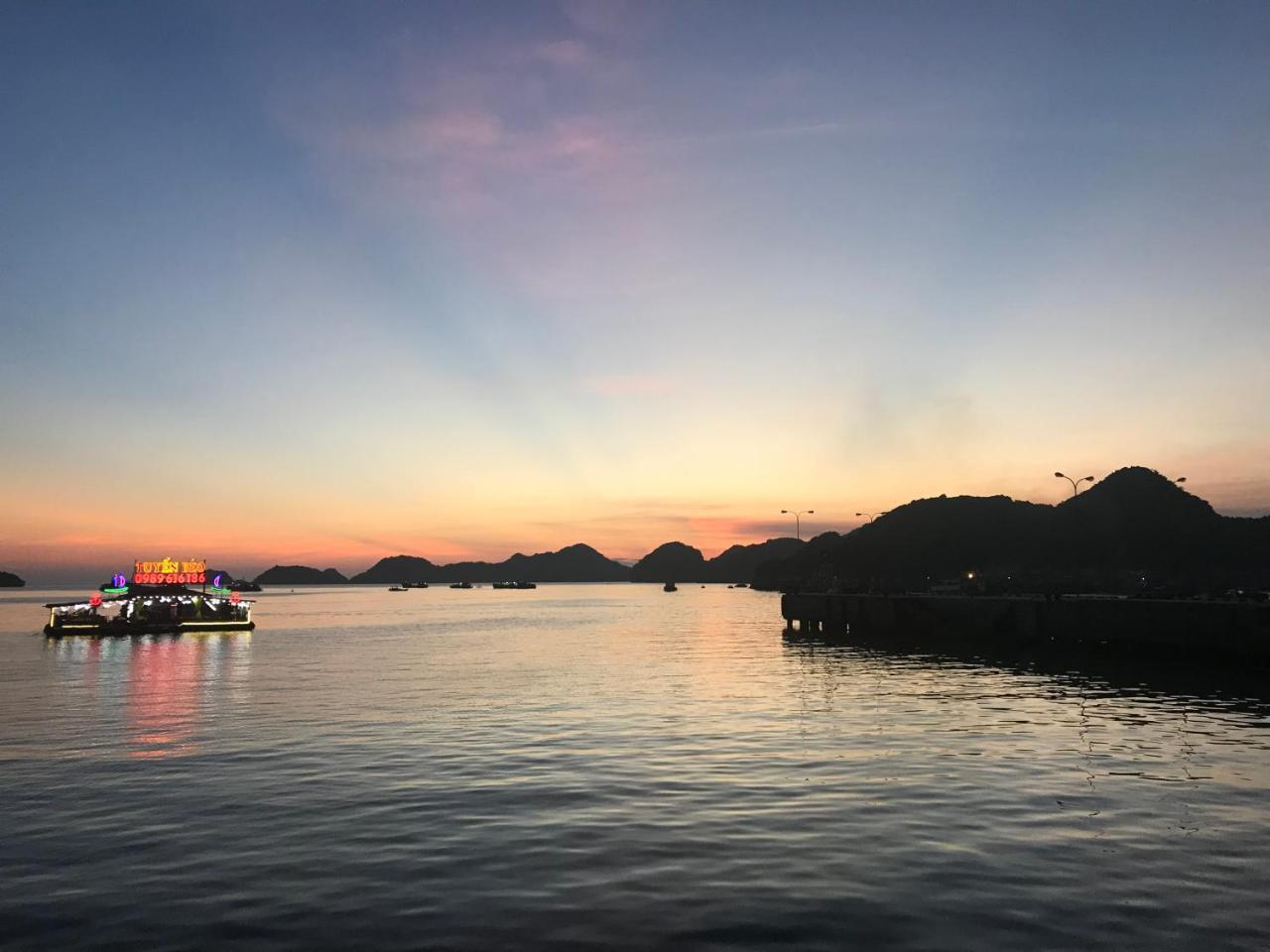 Ha Vy Hotel Cat Ba Island Buitenkant foto